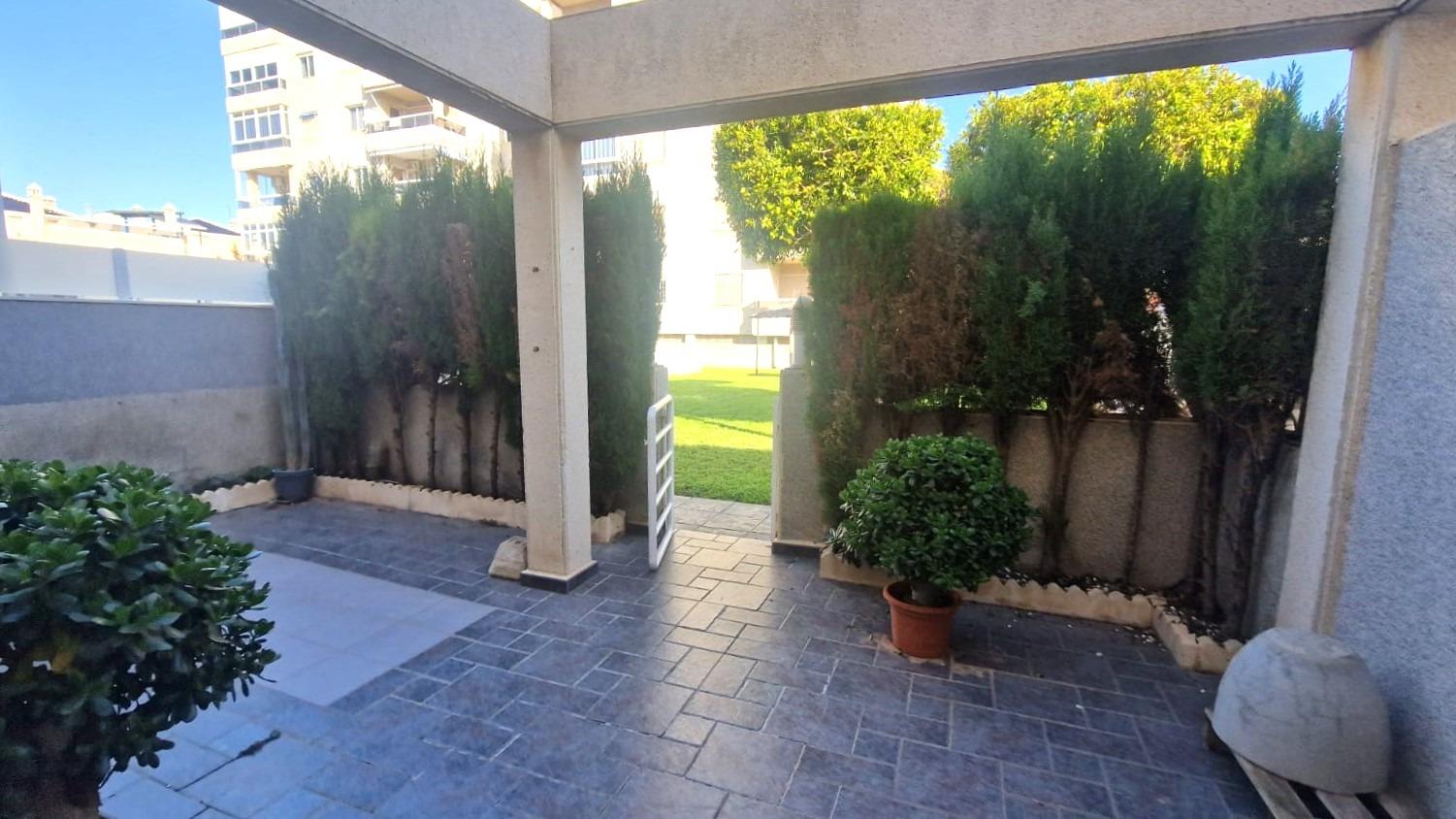 For sale - 3 Bedroom 2 Bathroom Town House in Torrevieja - Torreblanca  - Alicante