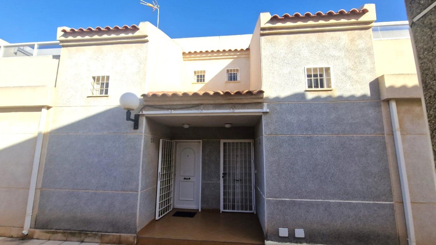 For sale - 3 Bedroom 2 Bathroom Town House in Torrevieja - Torreblanca  - Alicante
