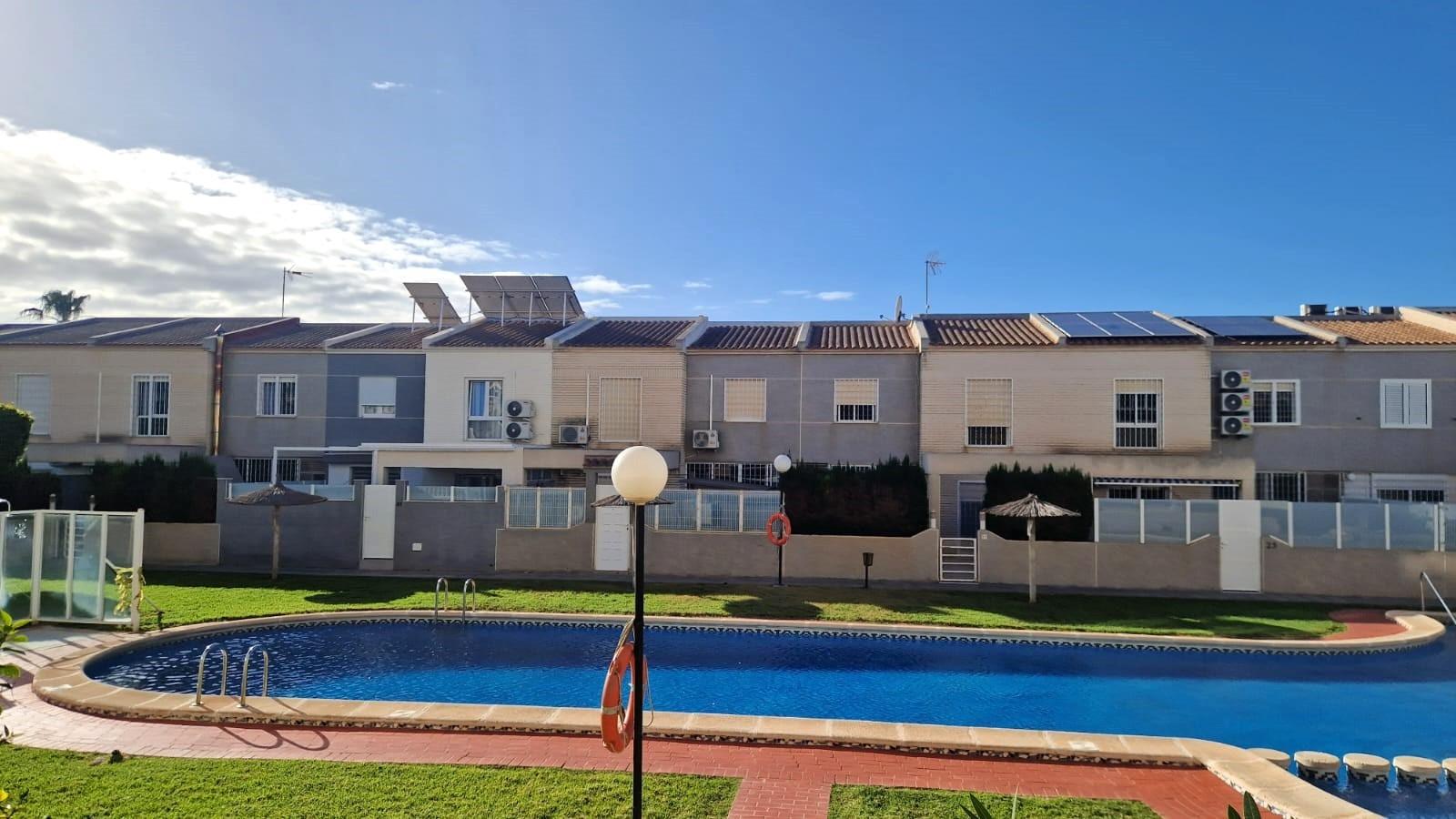 For sale - 3 Bedroom 2 Bathroom Town House in Torrevieja - Torreblanca  - Alicante