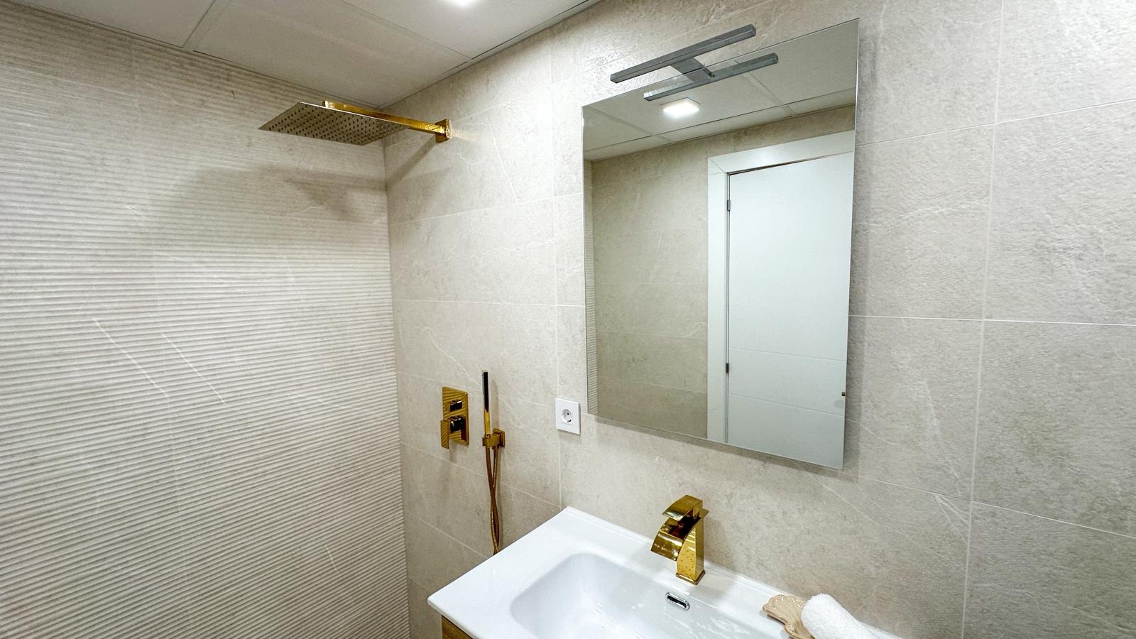 For sale - 2 Bedroom 2 Bathroom Apartment in Torrevieja - Costa Blanca  - Alicante