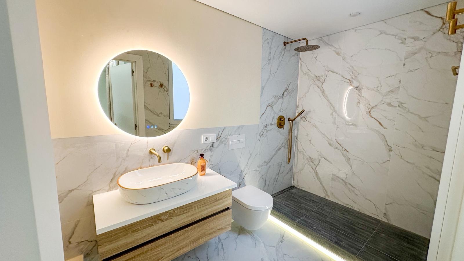 For sale - 2 Bedroom 2 Bathroom Apartment in Torrevieja - Costa Blanca  - Alicante