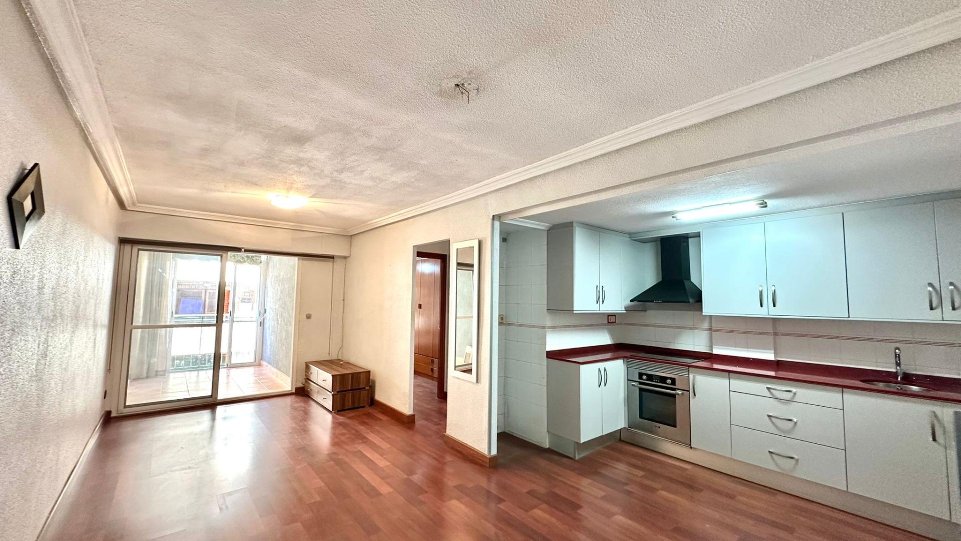 For sale - 3 Bedroom 1 Bathroom Apartment in Torrevieja - Acequion  - Alicante