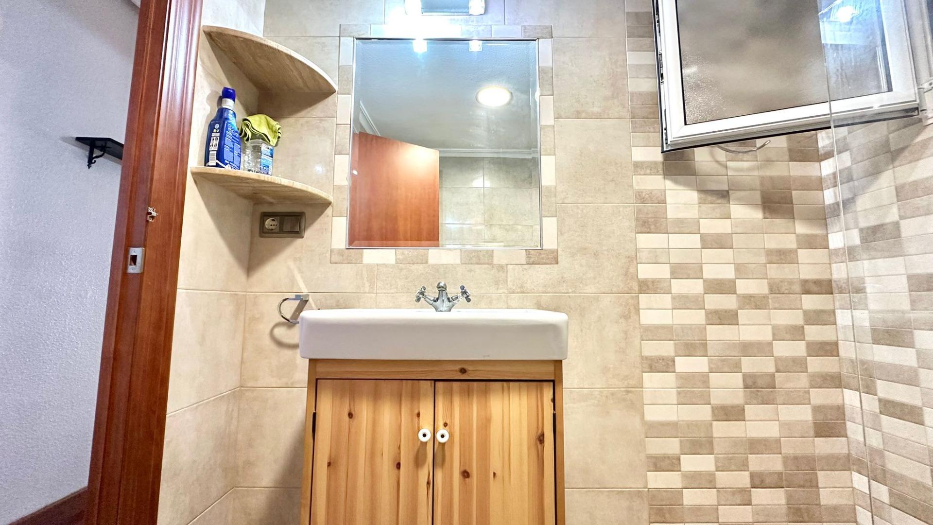 For sale - 3 Bedroom 1 Bathroom Apartment in Torrevieja - Acequion  - Alicante