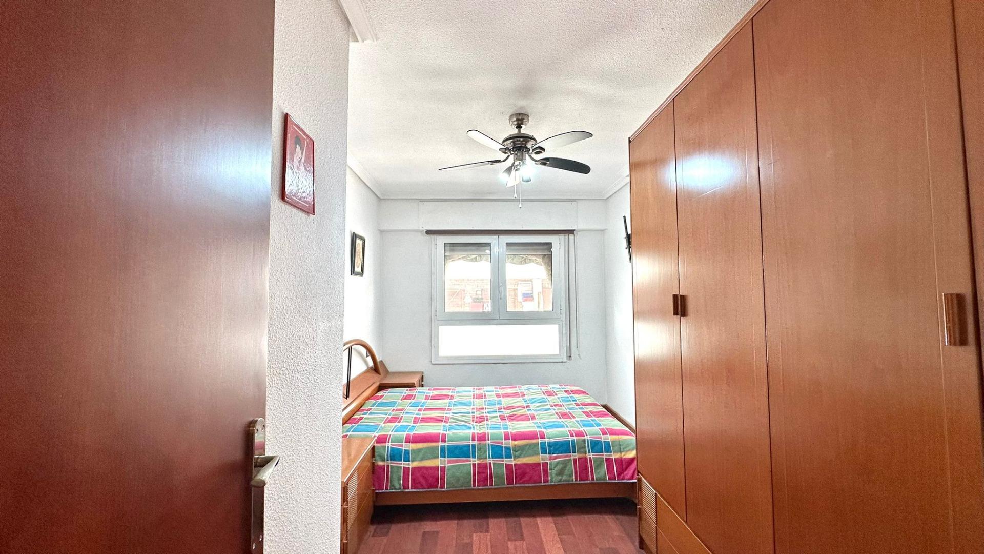 For sale - 3 Bedroom 1 Bathroom Apartment in Torrevieja - Acequion  - Alicante