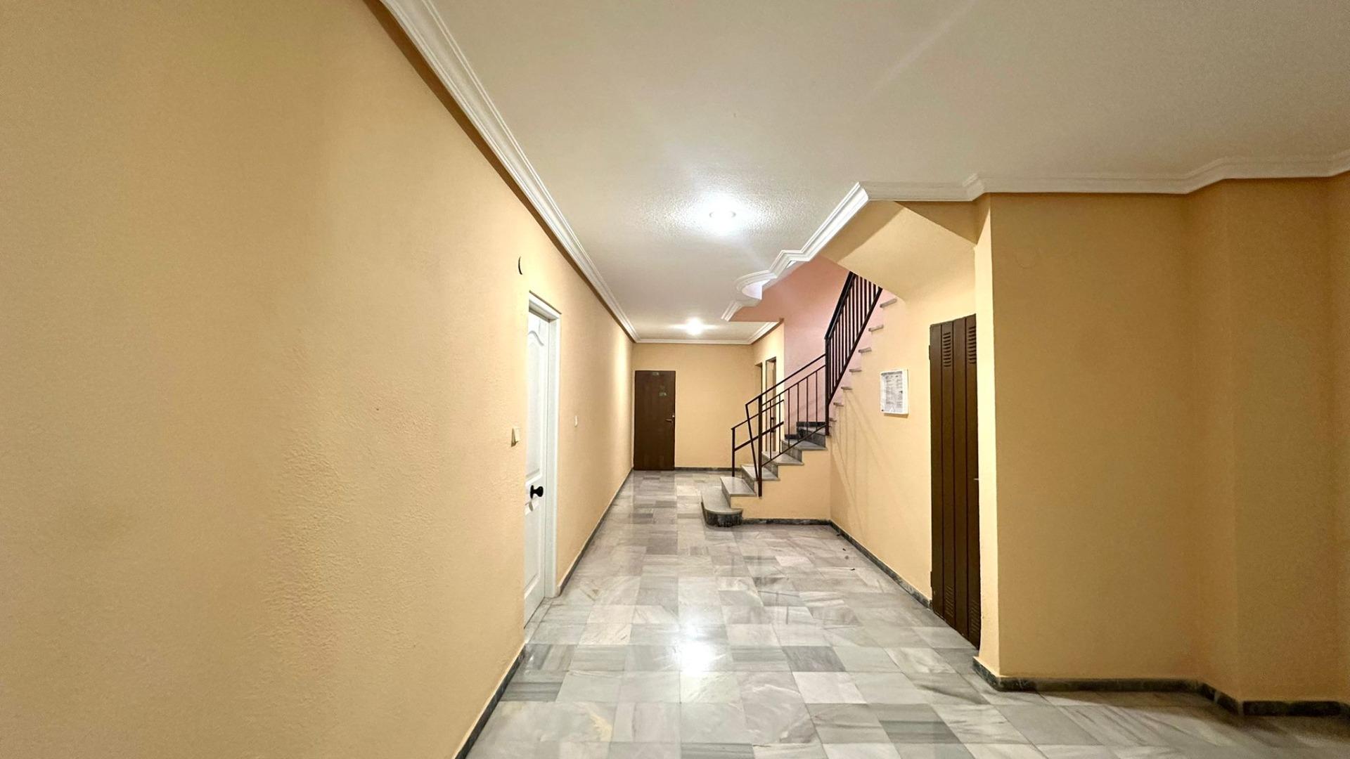 For sale - 3 Bedroom 1 Bathroom Apartment in Torrevieja - Acequion  - Alicante