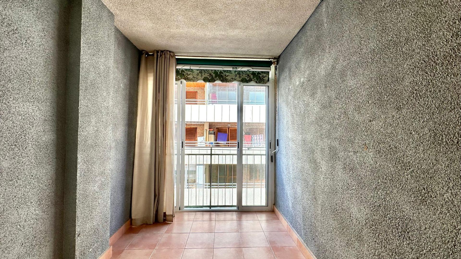 For sale - 3 Bedroom 1 Bathroom Apartment in Torrevieja - Acequion  - Alicante