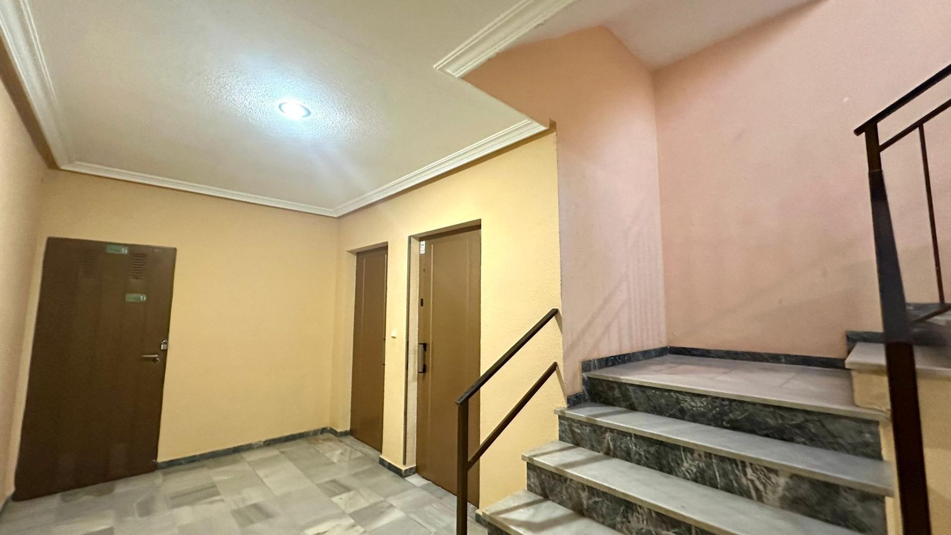 For sale - 3 Bedroom 1 Bathroom Apartment in Torrevieja - Acequion  - Alicante