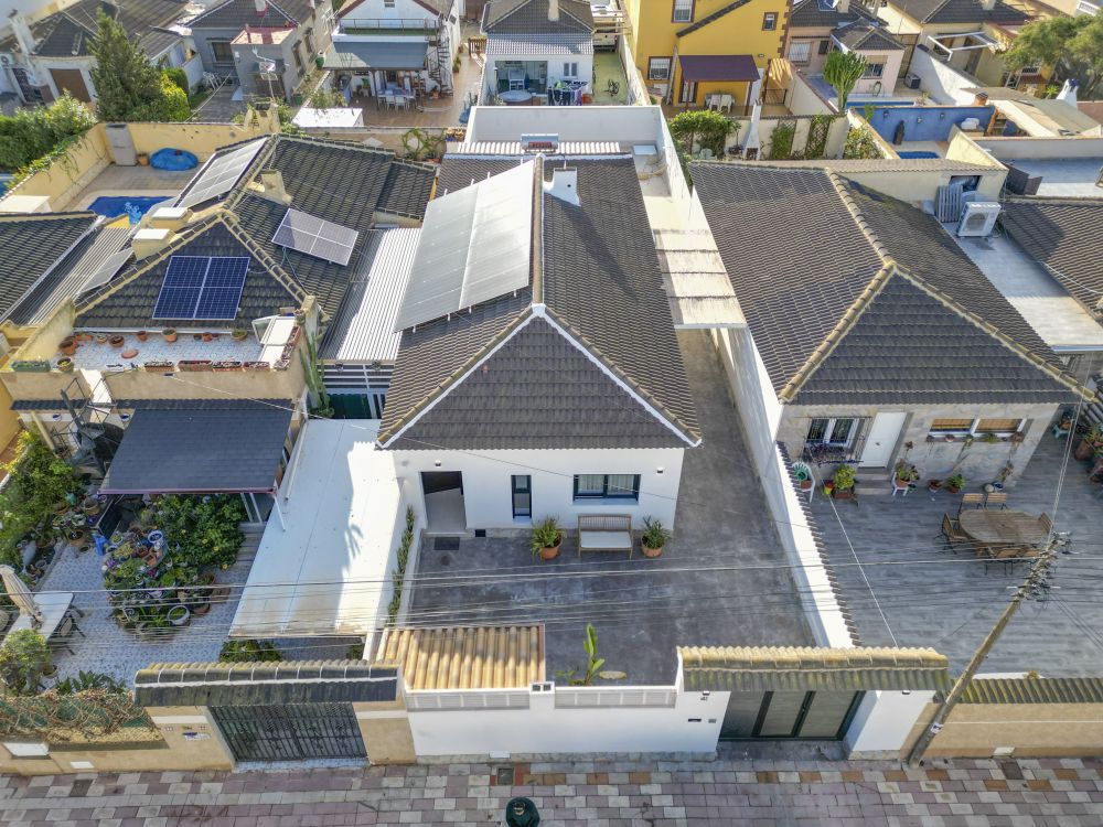 For sale - 3 Bedroom 2 Bathroom Villa in Torrevieja - Costa Blanca  - Alicante