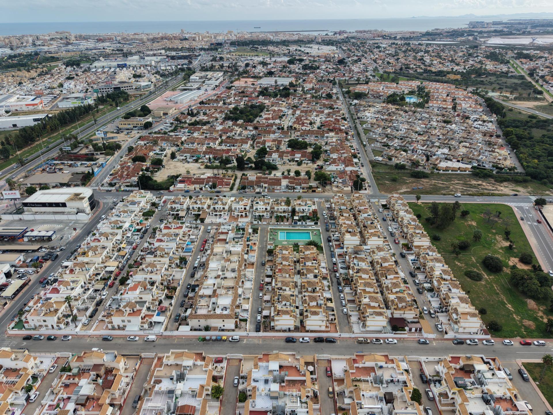 For sale - 2 Bedroom 1 Bathroom Bungalow in Torrevieja - El Limonar  - Alicante