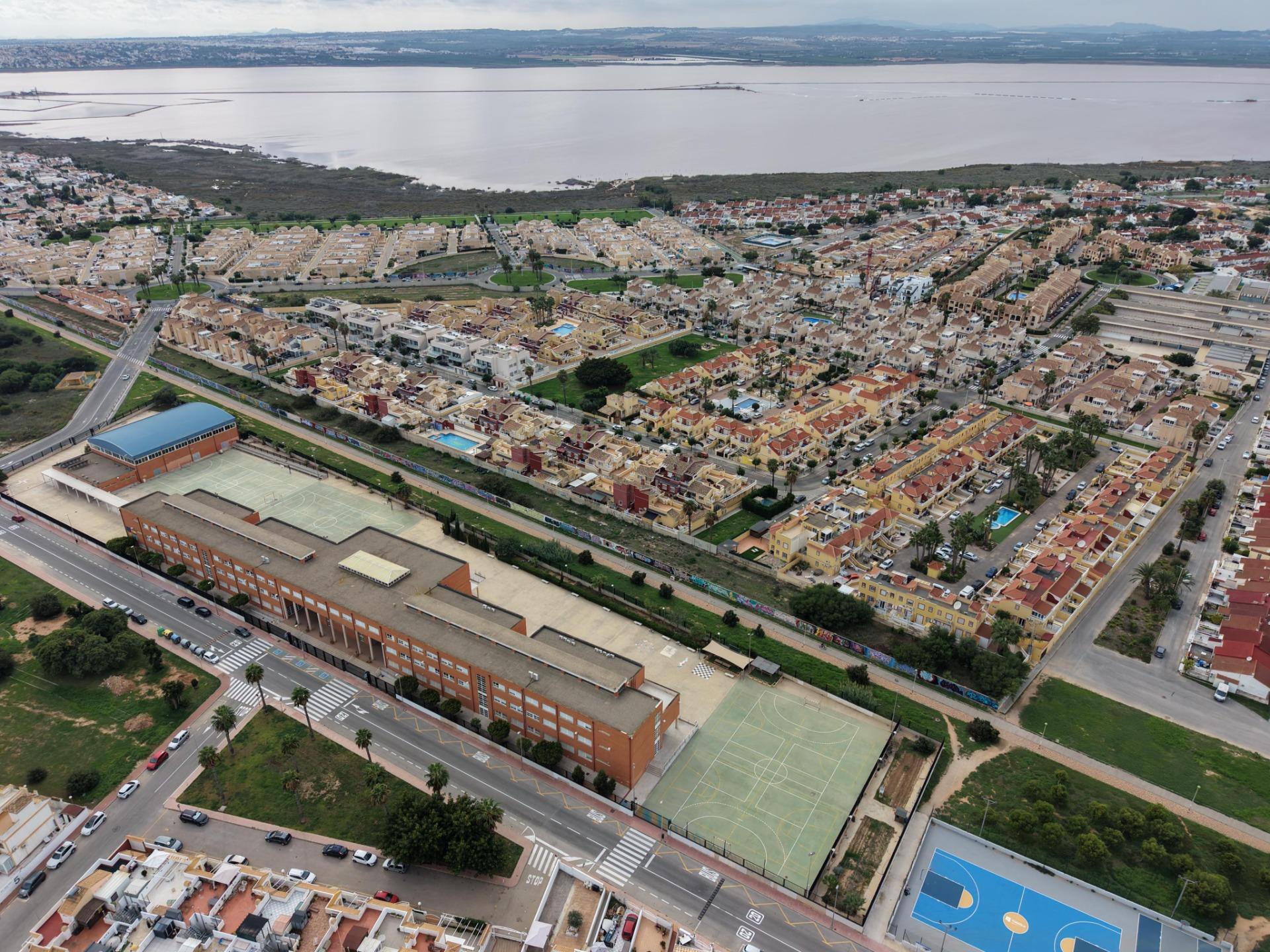 For sale - 2 Bedroom 1 Bathroom Bungalow in Torrevieja - El Limonar  - Alicante