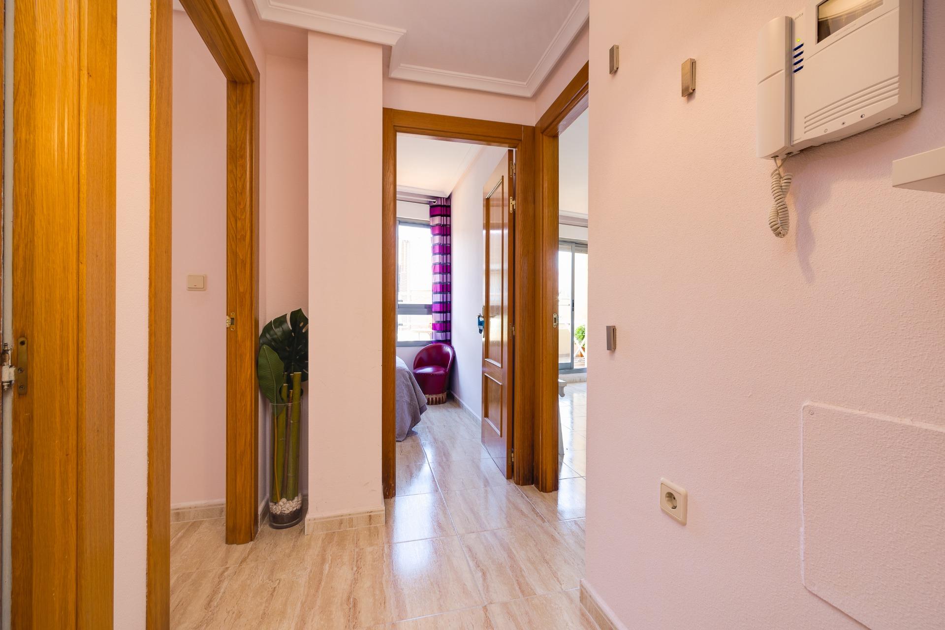 For sale - 2 Bedroom 1 Bathroom Penthouse in Torrevieja - Centro  - Alicante