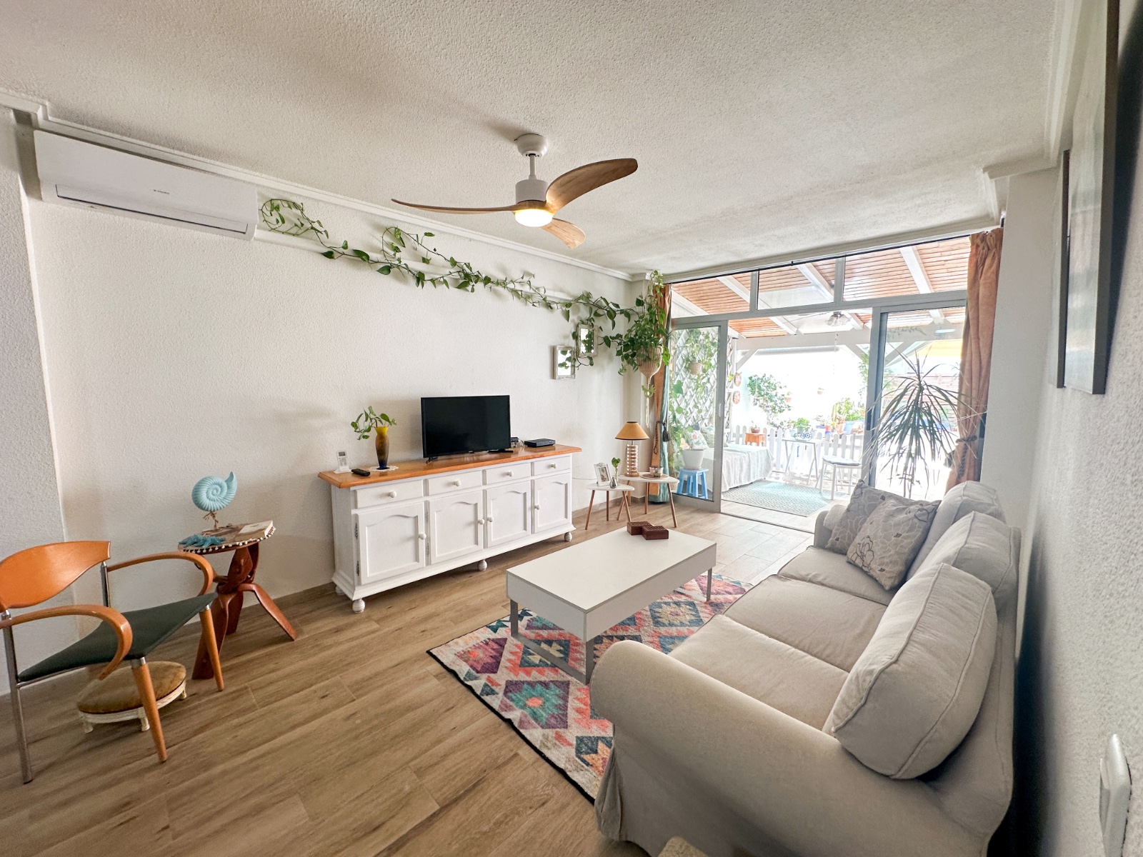 For sale - 2 Bedroom 1 Bathroom Apartment in Torrevieja - Costa Blanca  - Alicante