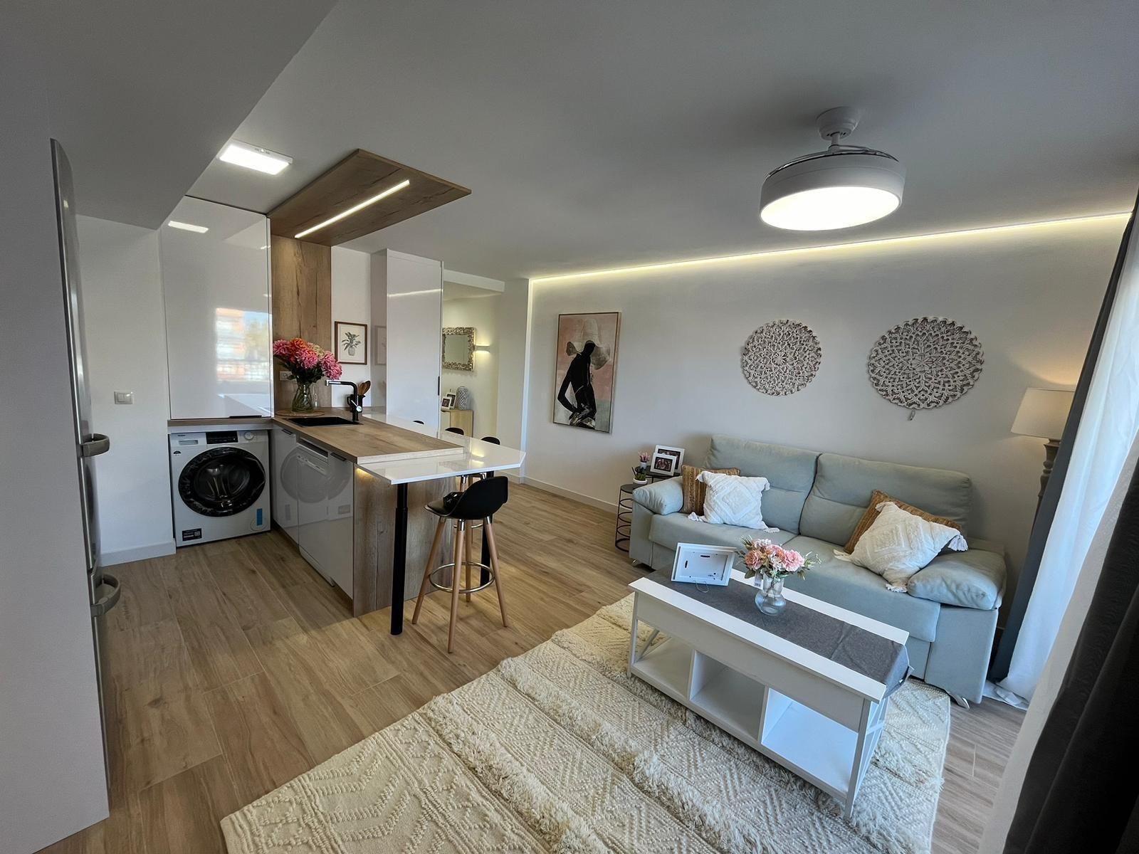 For sale - 3 Bedroom 2 Bathroom Apartment in Torrevieja - Punta Prima  - Alicante