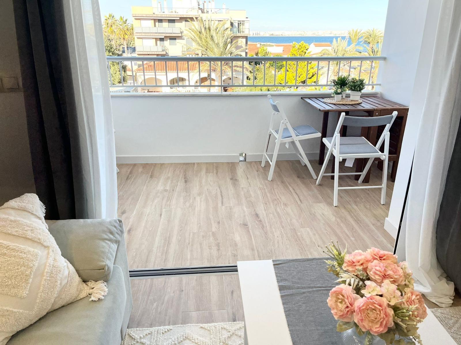 For sale - 3 Bedroom 2 Bathroom Apartment in Torrevieja - Punta Prima  - Alicante