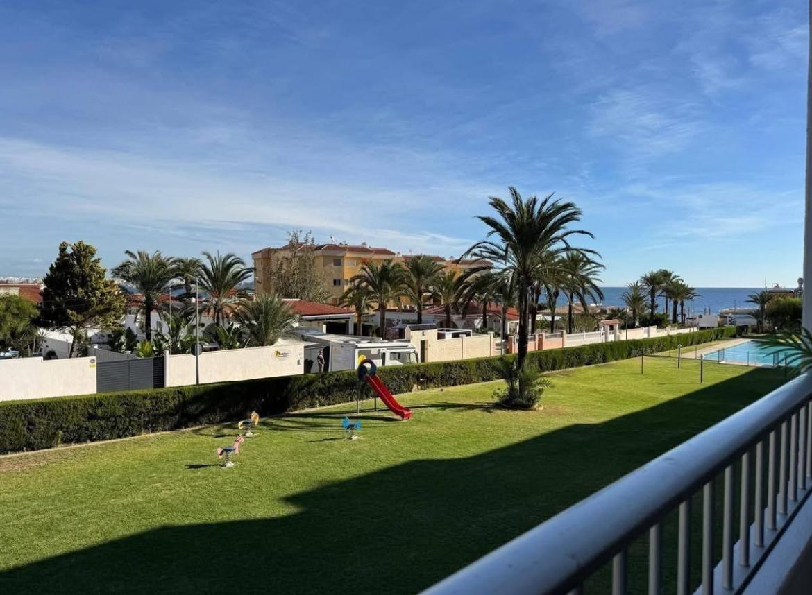 For sale - 3 Bedroom 2 Bathroom Apartment in Torrevieja - Punta Prima  - Alicante