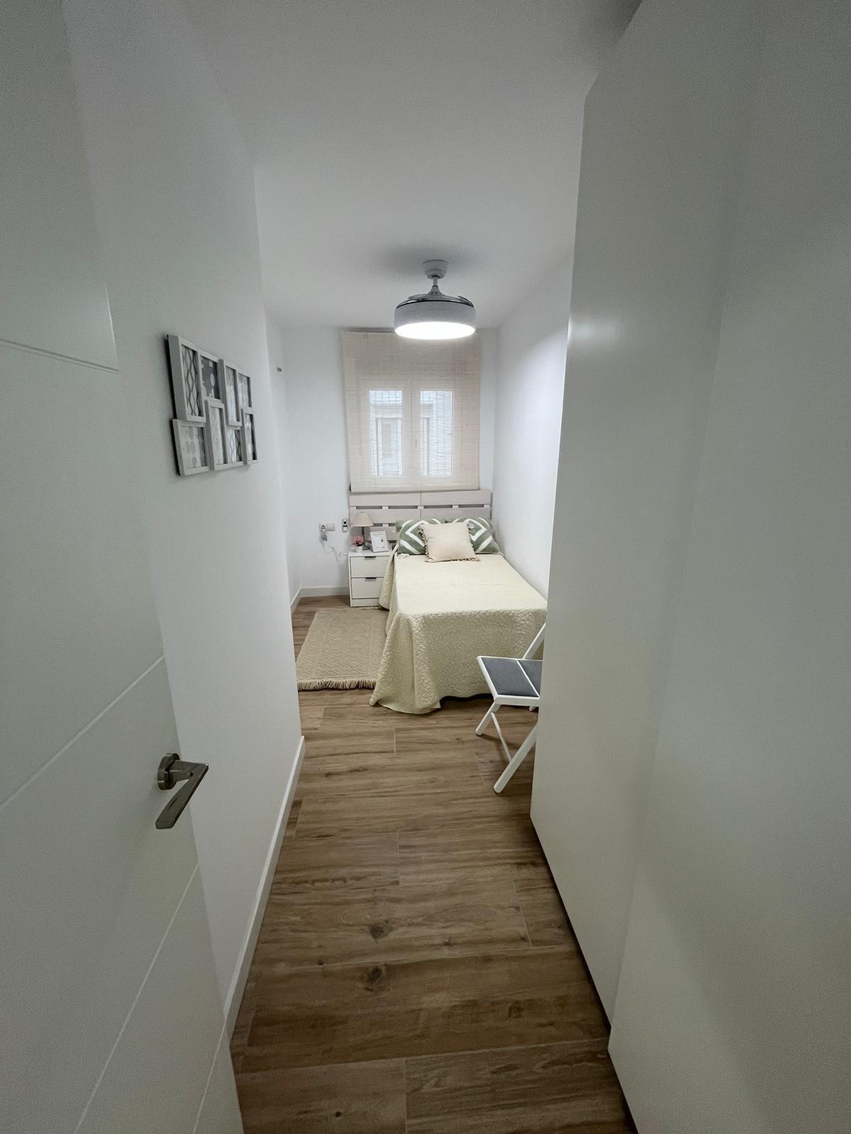 For sale - 3 Bedroom 2 Bathroom Apartment in Torrevieja - Punta Prima  - Alicante