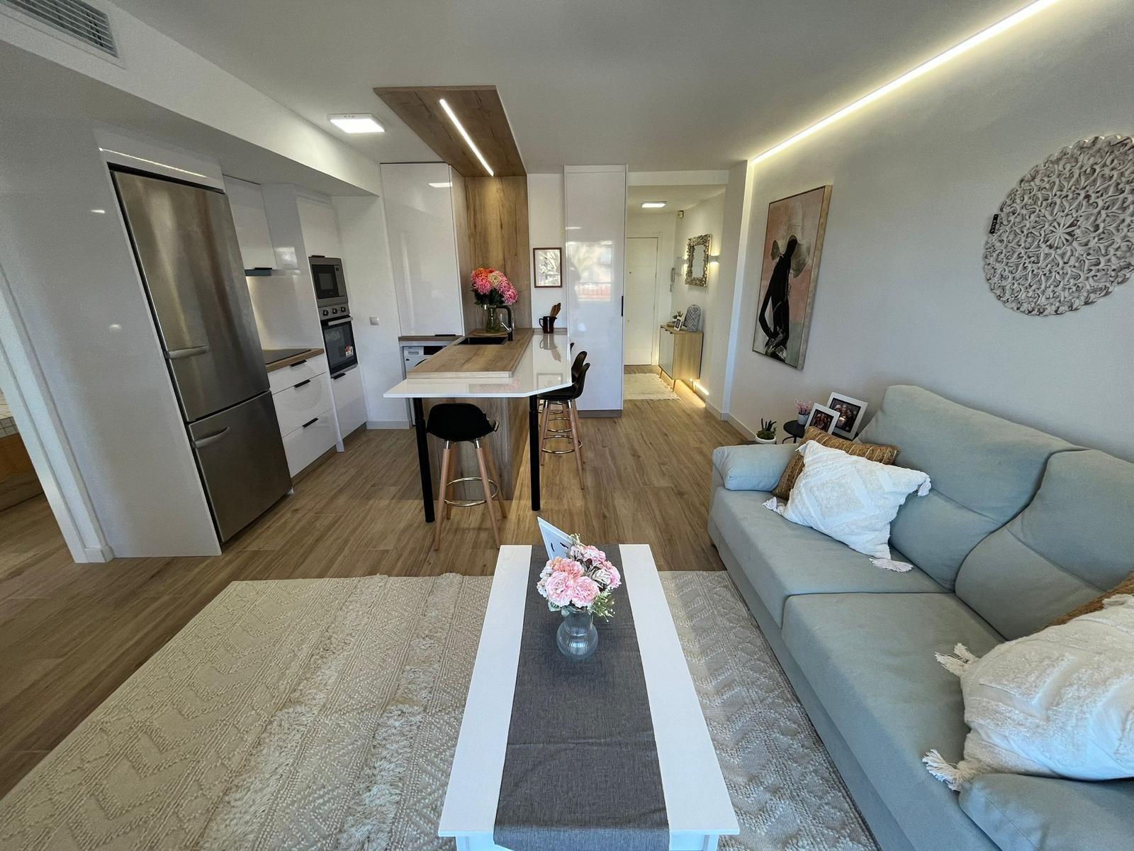 For sale - 3 Bedroom 2 Bathroom Apartment in Torrevieja - Punta Prima  - Alicante