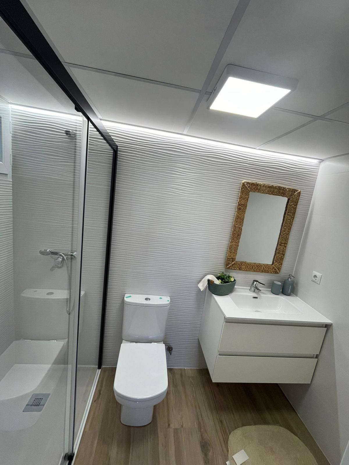 For sale - 3 Bedroom 2 Bathroom Apartment in Torrevieja - Punta Prima  - Alicante