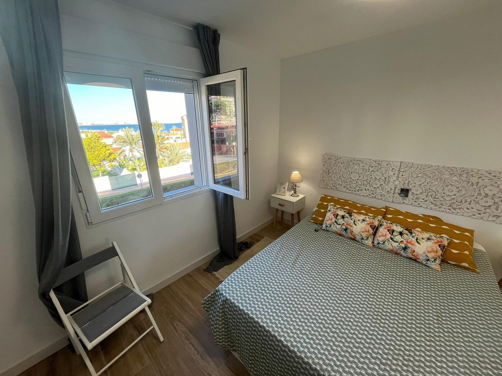 For sale - 3 Bedroom 2 Bathroom Apartment in Torrevieja - Punta Prima  - Alicante