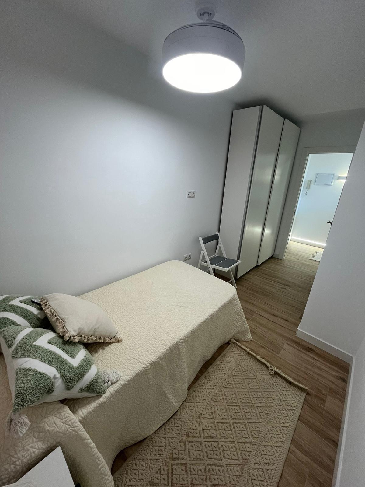 For sale - 3 Bedroom 2 Bathroom Apartment in Torrevieja - Punta Prima  - Alicante