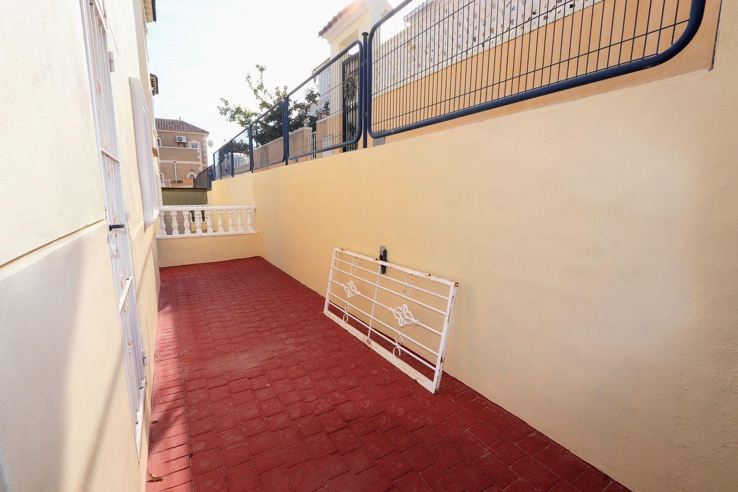 For sale - 3 Bedroom 2 Bathroom Town House in San Miguel de Salinas - El Galán  - Alicante