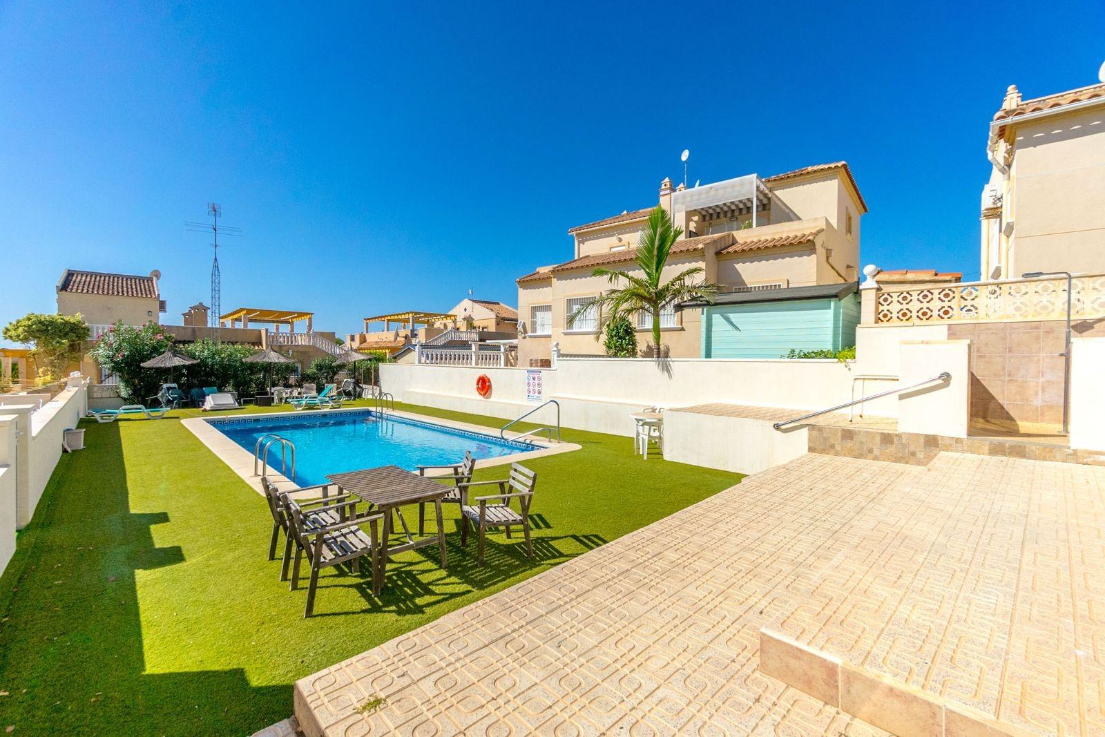 For sale - 3 Bedroom 2 Bathroom Town House in San Miguel de Salinas - El Galán  - Alicante