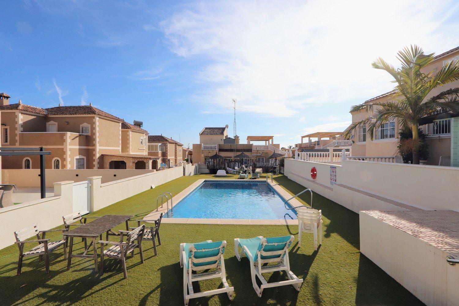 For sale - 3 Bedroom 2 Bathroom Town House in San Miguel de Salinas - El Galán  - Alicante