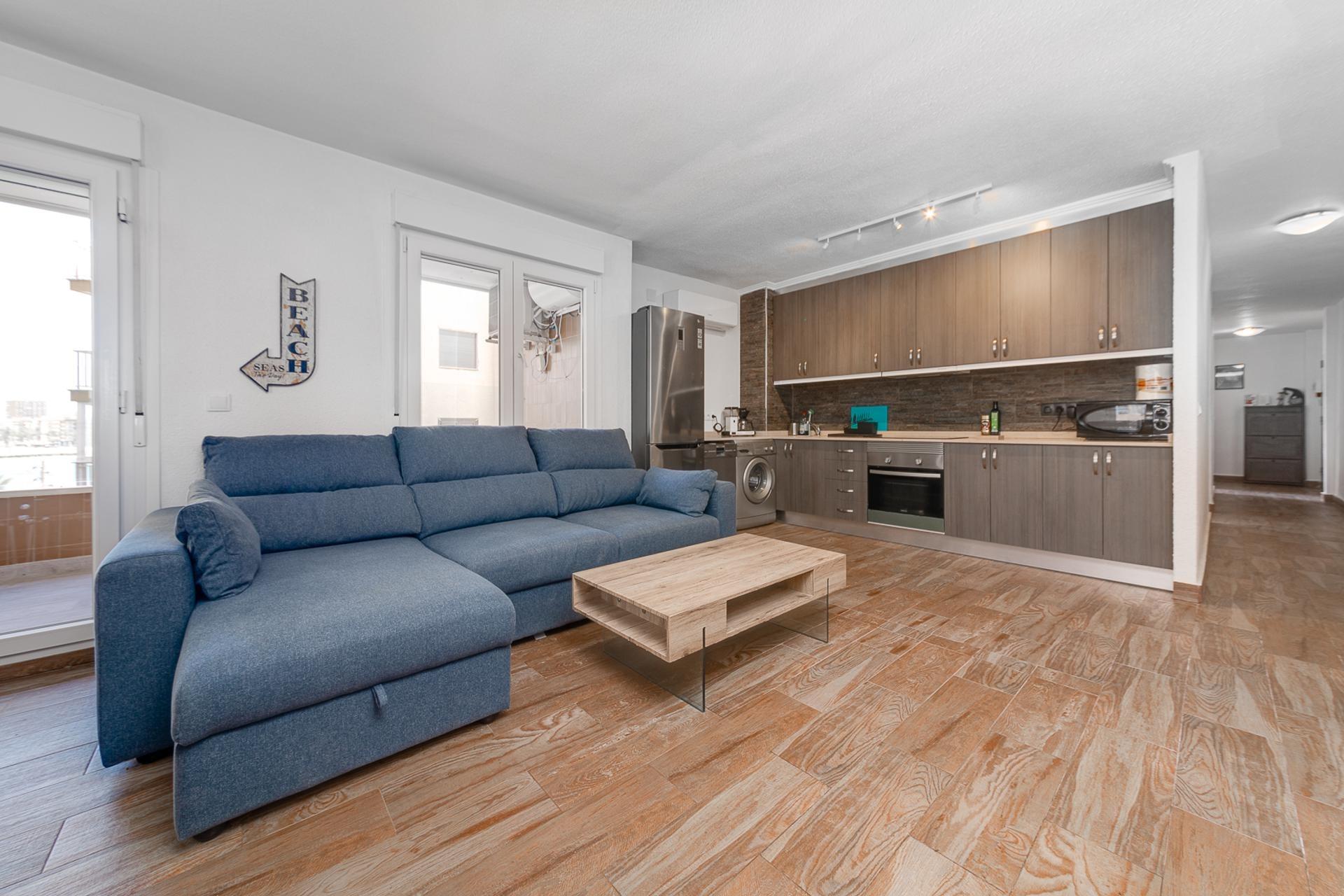 For sale - 3 Bedroom 2 Bathroom Apartment in Torrevieja - Playa Del Cura  - Alicante