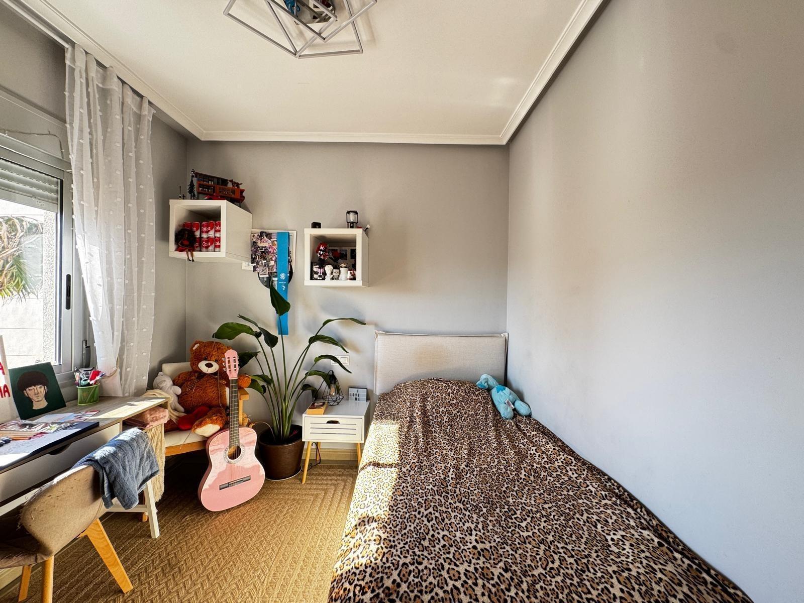 For sale - 3 Bedroom 2 Bathroom Apartment in Torrevieja - Playa Del Cura  - Alicante