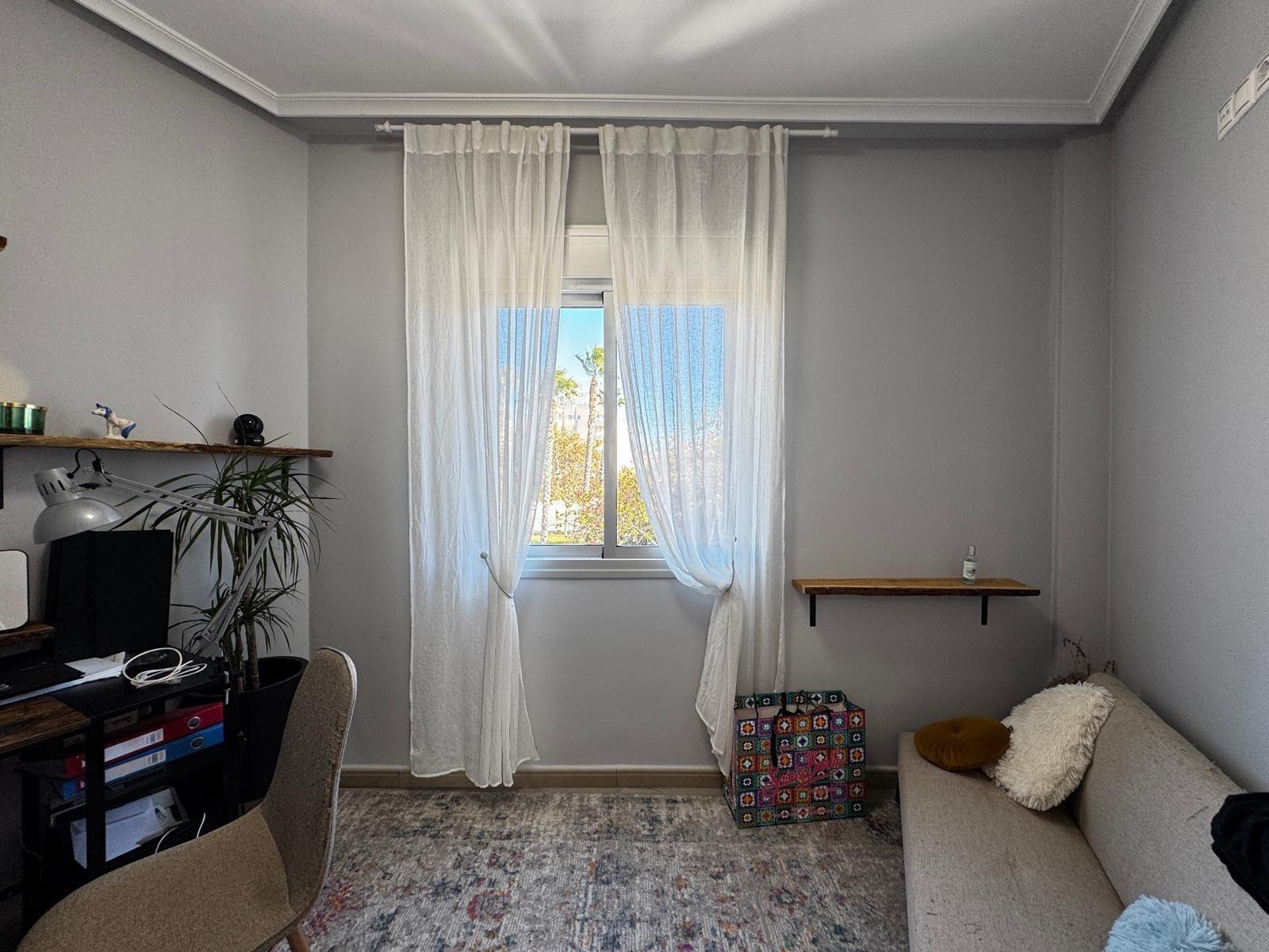 For sale - 3 Bedroom 2 Bathroom Apartment in Torrevieja - Playa Del Cura  - Alicante