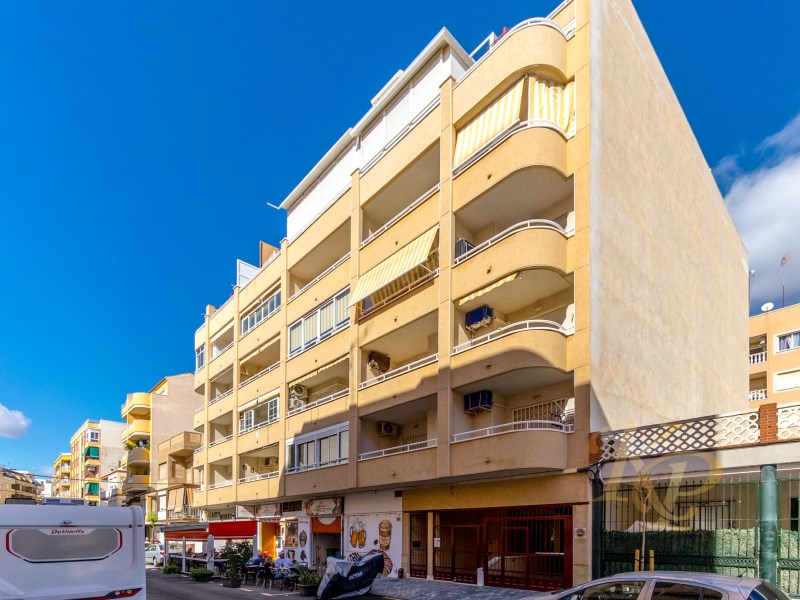 For sale - 3 Bedroom 2 Bathroom Penthouse Penthouse in Torrevieja - Costa Blanca  - Alicante