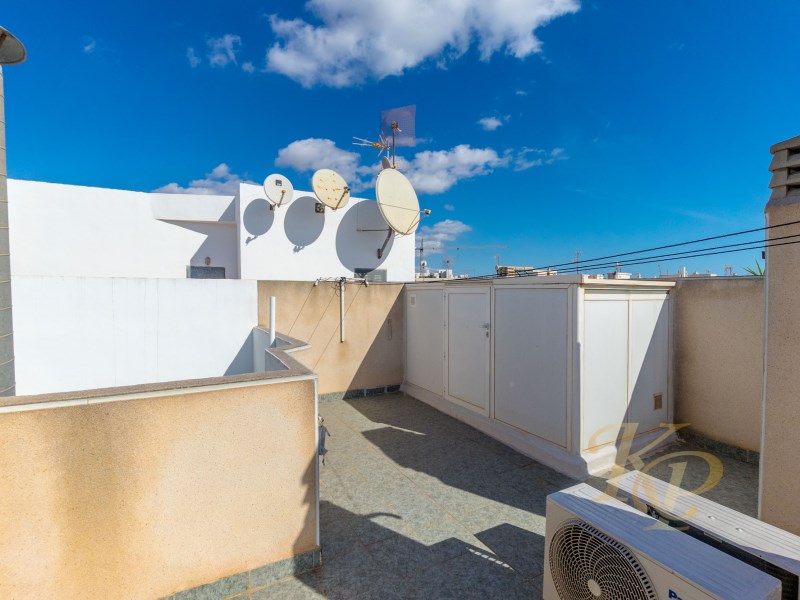 For sale - 3 Bedroom 2 Bathroom Penthouse Penthouse in Torrevieja - Costa Blanca  - Alicante