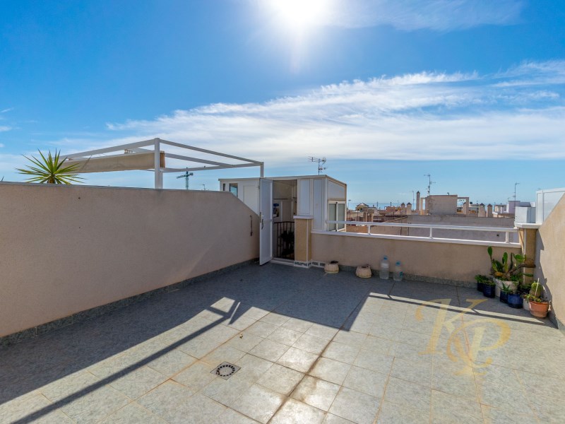For sale - 3 Bedroom 2 Bathroom Penthouse Penthouse in Torrevieja - Costa Blanca  - Alicante