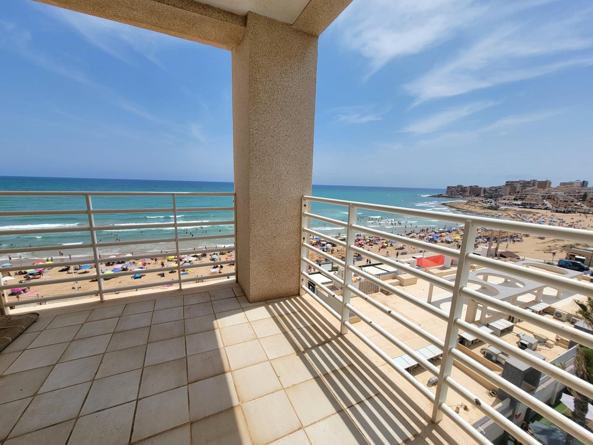 For sale - 2 Bedroom 2 Bathroom Penthouse in Torrevieja - Playa De La Mata  - Alicante