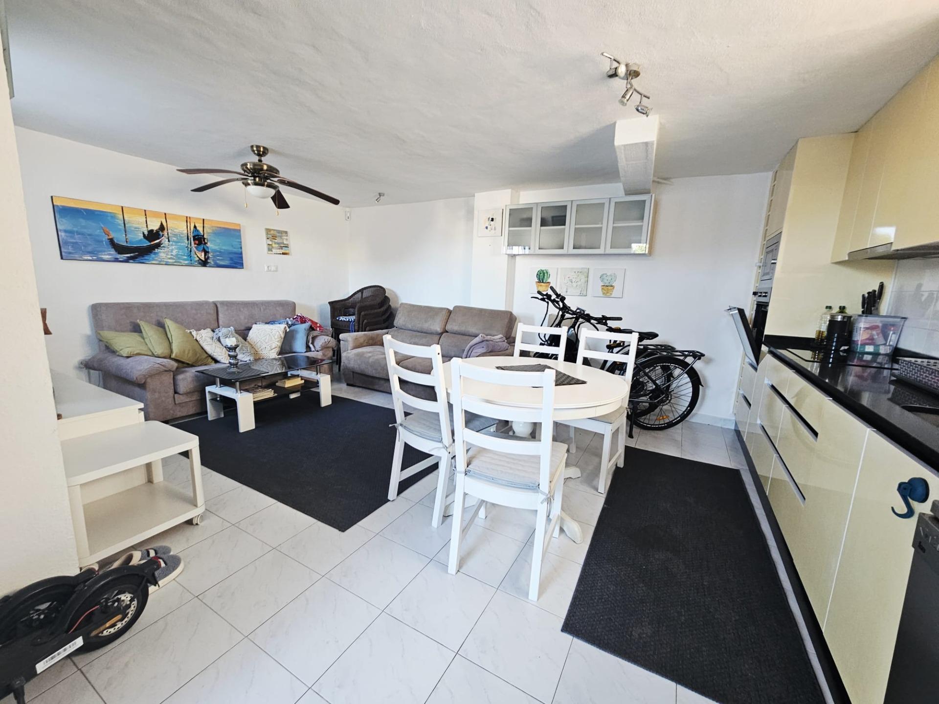 For sale - 3 Bedroom 2 Bathroom Duplex in Torrevieja - Cabo Cervera  - Alicante