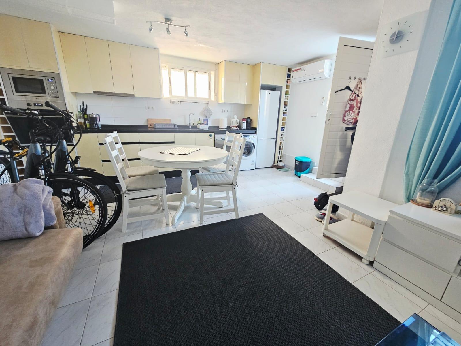 For sale - 3 Bedroom 2 Bathroom Duplex in Torrevieja - Cabo Cervera  - Alicante