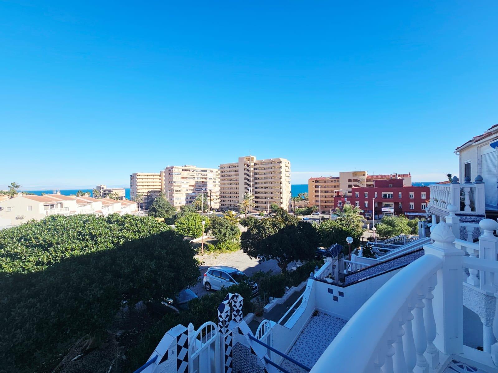For sale - 3 Bedroom 2 Bathroom Duplex in Torrevieja - Cabo Cervera  - Alicante