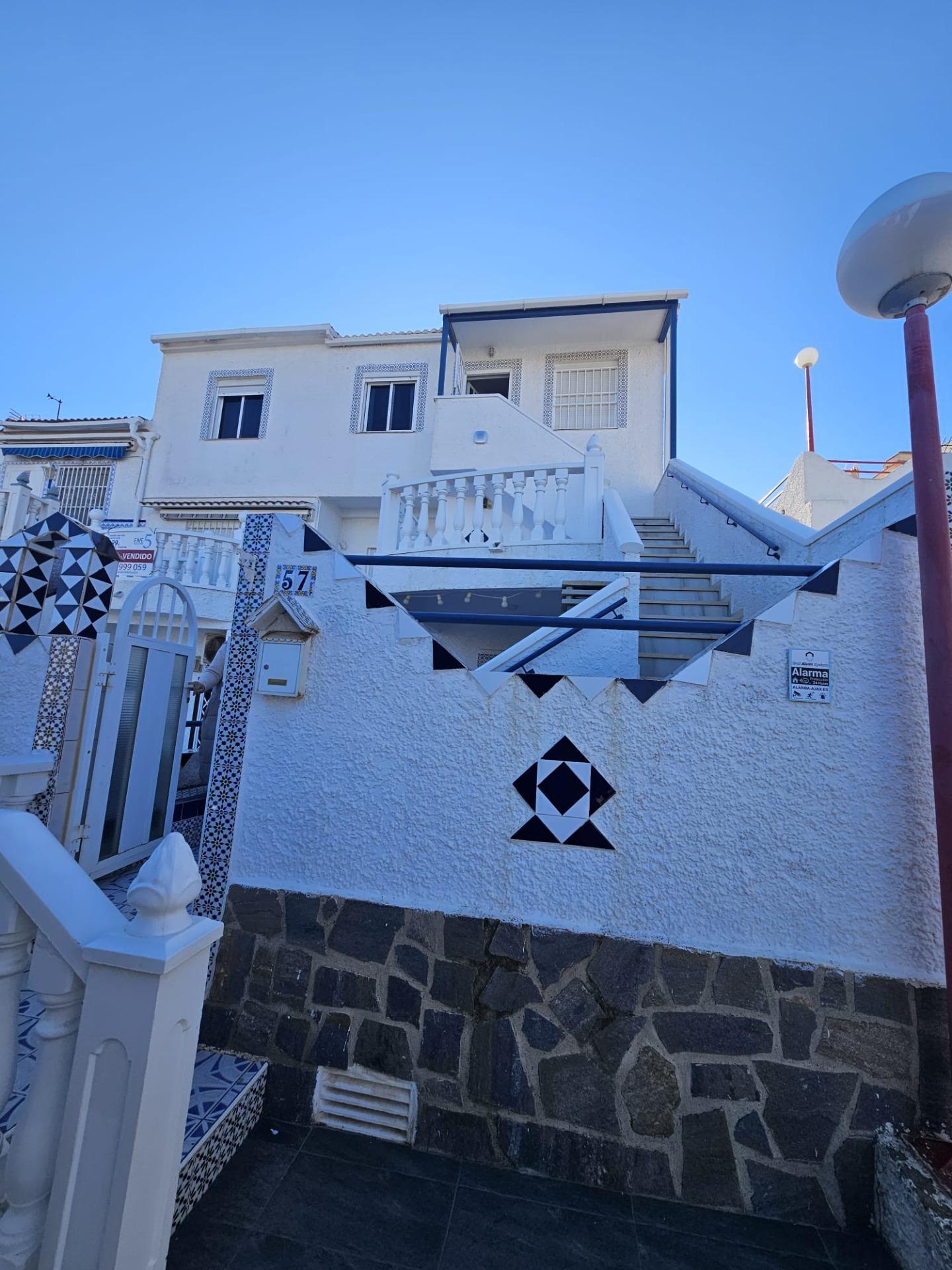 For sale - 3 Bedroom 2 Bathroom Duplex in Torrevieja - Cabo Cervera  - Alicante