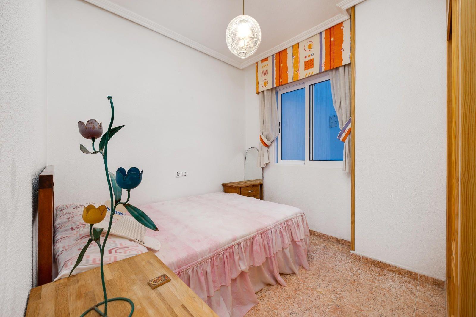 For sale - 3 Bedroom 2 Bathroom Apartment in Torrevieja - Torrevieja  - Alicante
