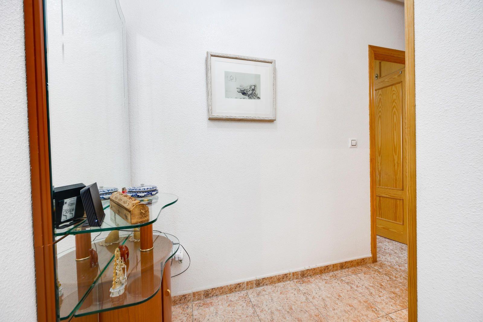 For sale - 3 Bedroom 2 Bathroom Apartment in Torrevieja - Torrevieja  - Alicante