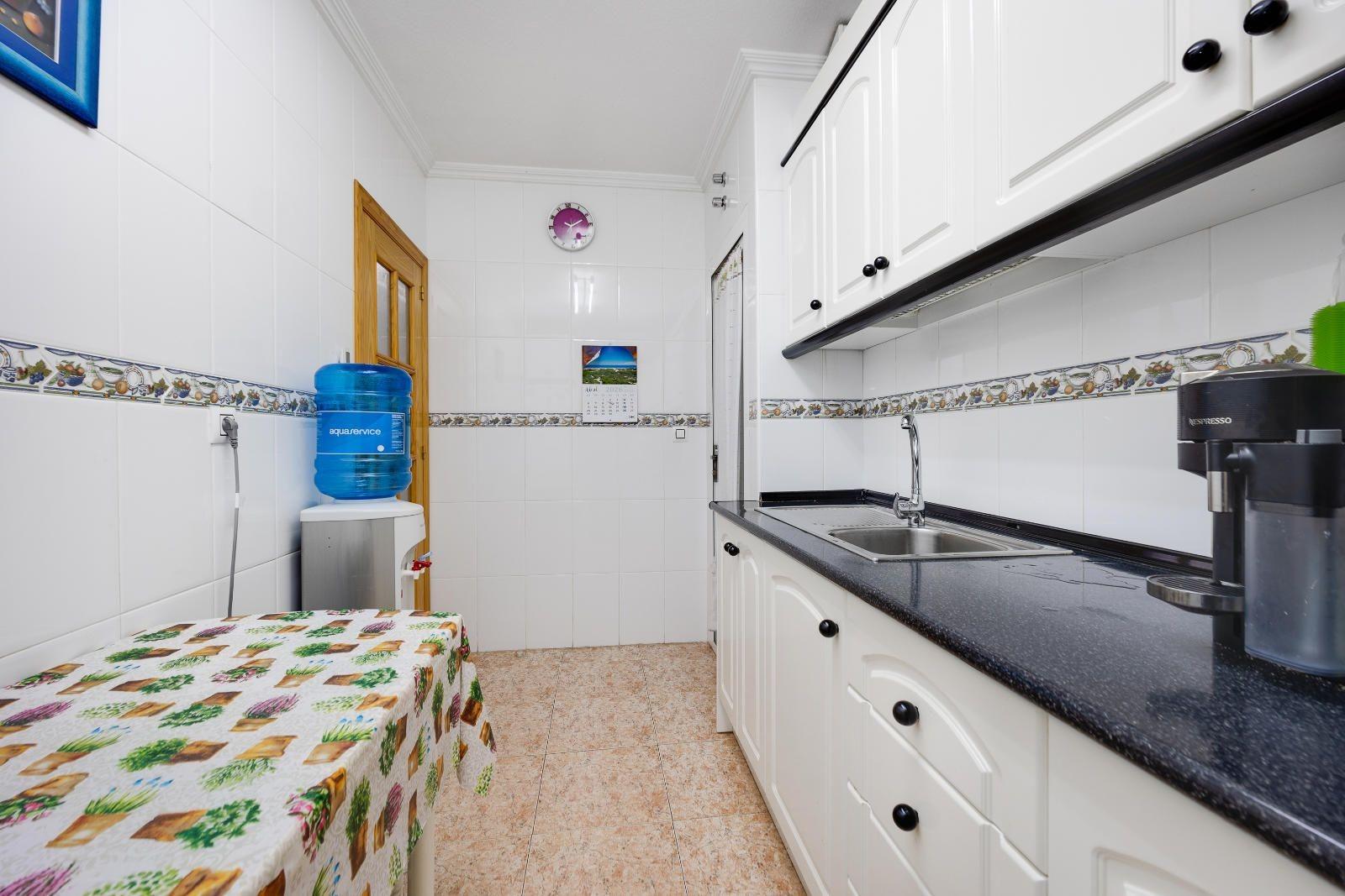 For sale - 3 Bedroom 2 Bathroom Apartment in Torrevieja - Torrevieja  - Alicante
