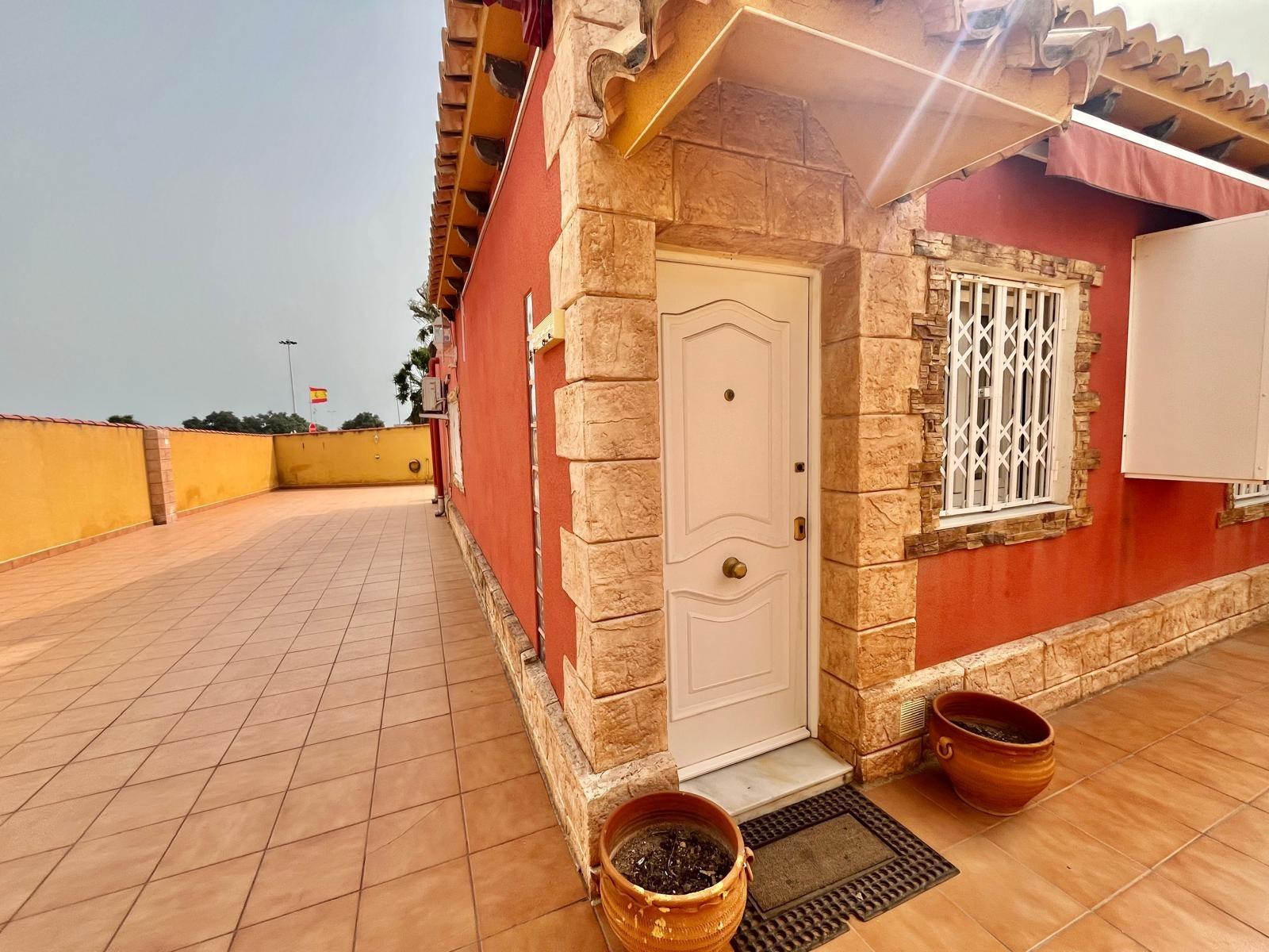 For sale - 2 Bedroom 1 Bathroom Villa in Torrevieja - Los Balcones - Los Altos Del Edén  - Alicante