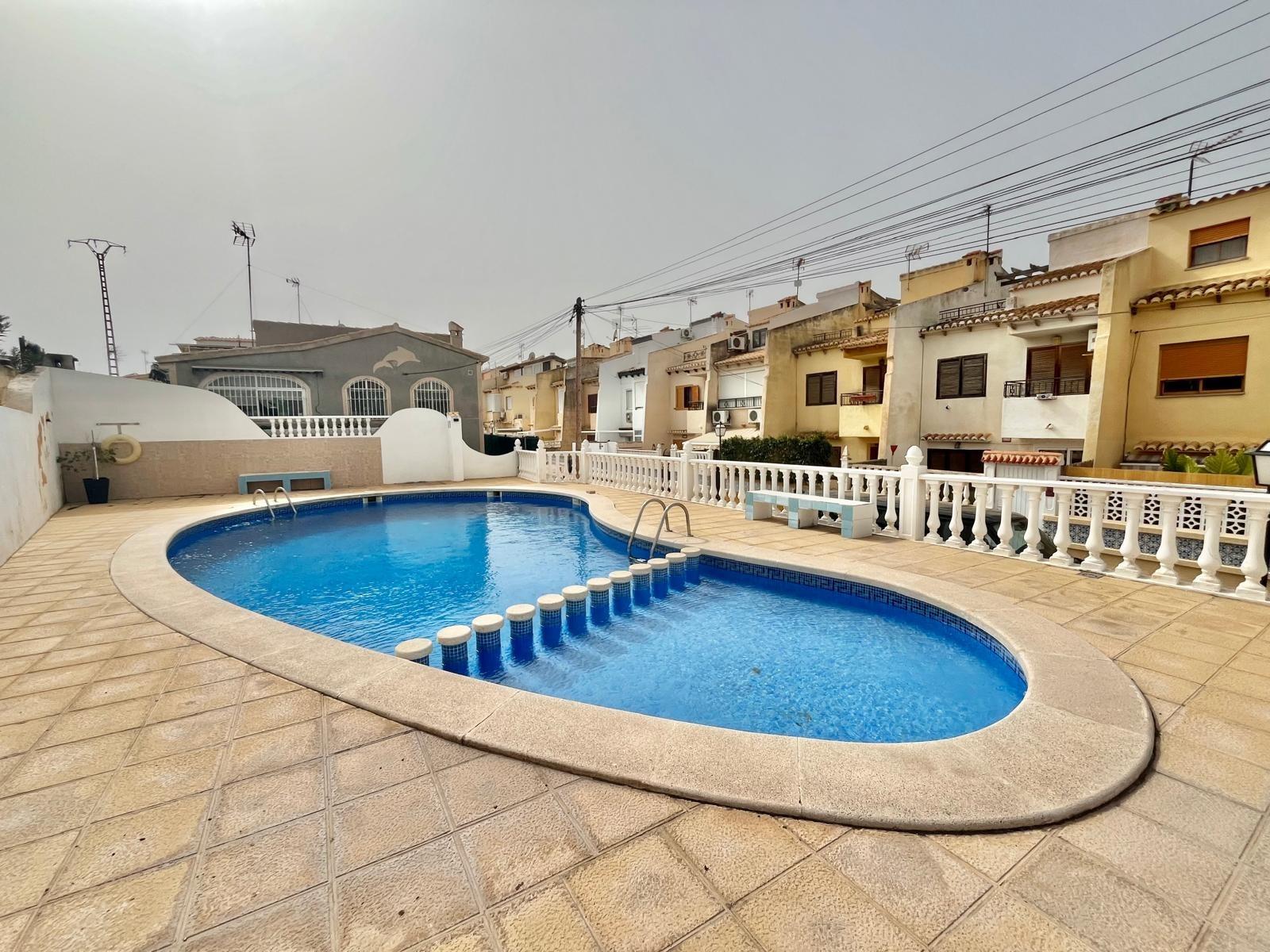 For sale - 2 Bedroom 1 Bathroom Villa in Torrevieja - Los Balcones - Los Altos Del Edén  - Alicante