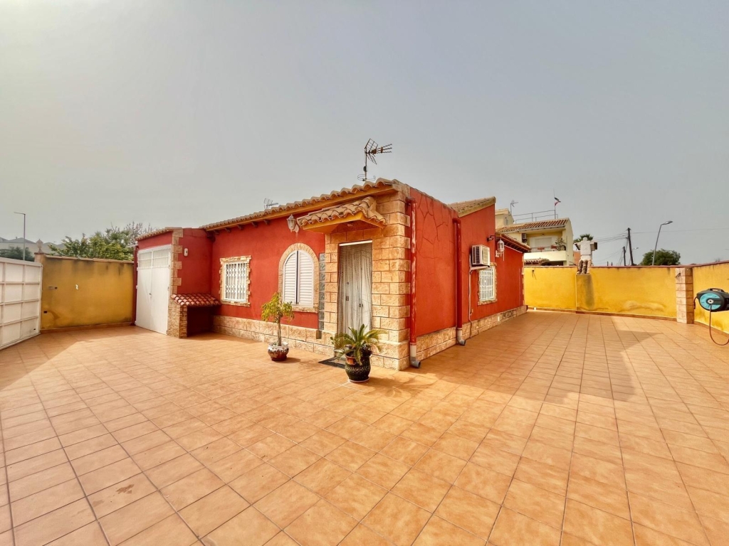 2 Bedroom 1 Bathroom Villa in Torrevieja