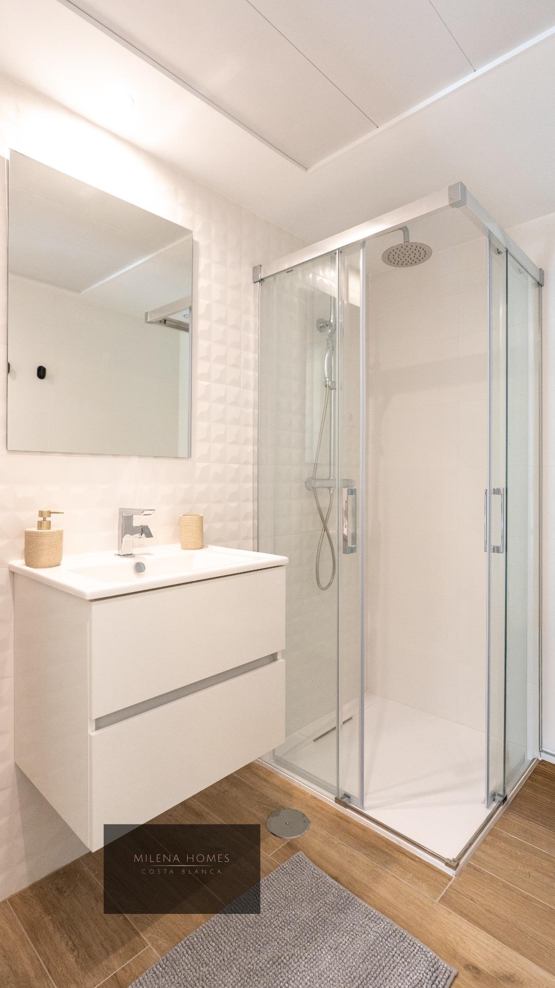 For sale - 2 Bedroom 2 Bathroom Apartment in Torrevieja - Punta Prima  - Alicante