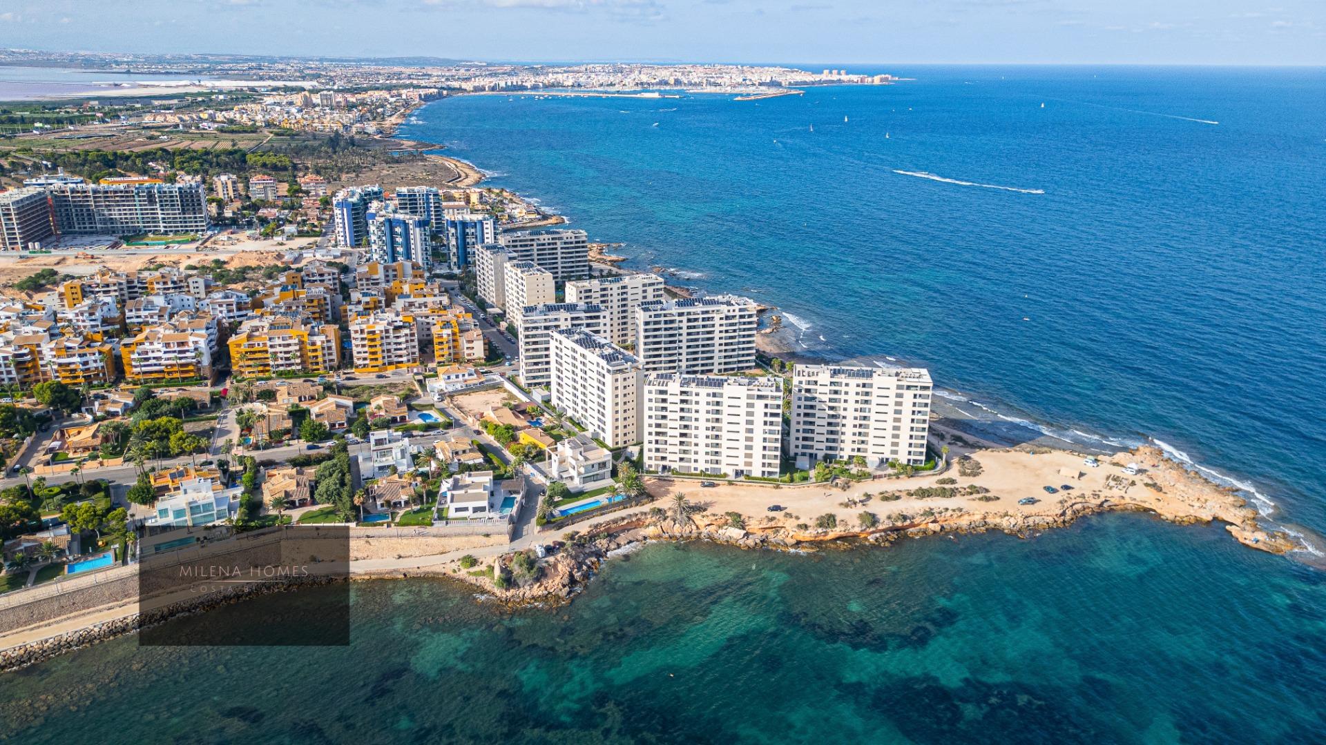 For sale - 2 Bedroom 2 Bathroom Apartment in Torrevieja - Punta Prima  - Alicante