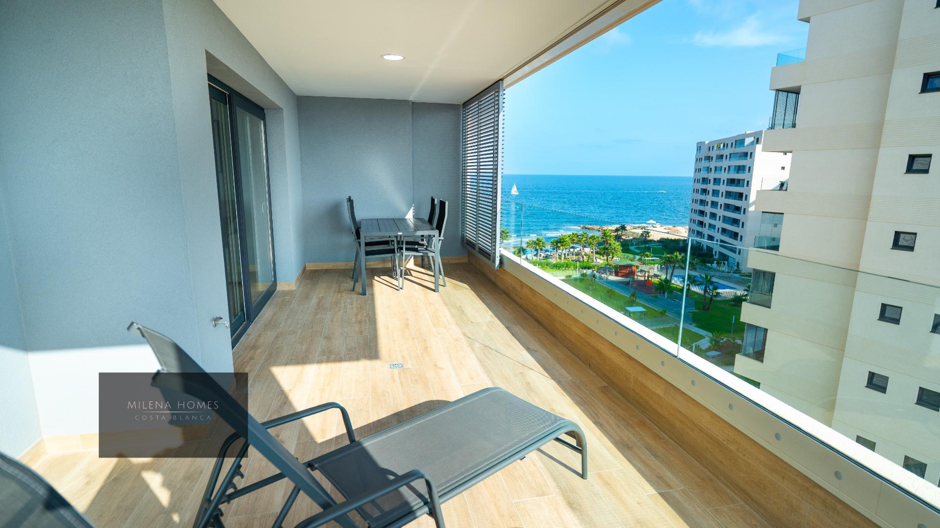 For sale - 2 Bedroom 2 Bathroom Apartment in Torrevieja - Punta Prima  - Alicante