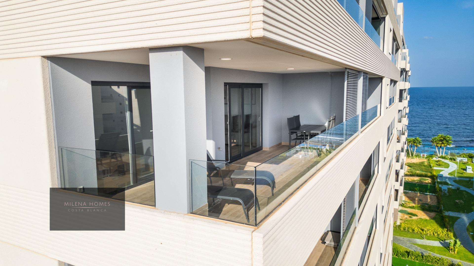 For sale - 2 Bedroom 2 Bathroom Apartment in Torrevieja - Punta Prima  - Alicante