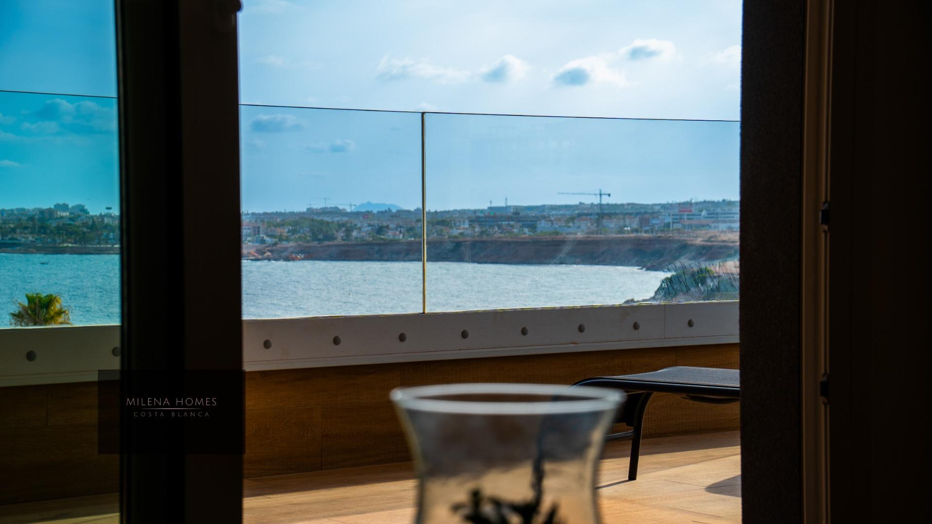 For sale - 2 Bedroom 2 Bathroom Apartment in Torrevieja - Punta Prima  - Alicante
