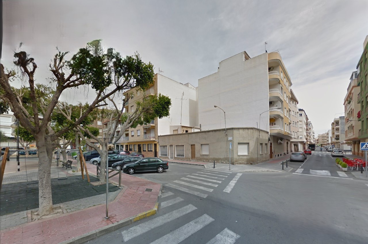 For sale - 4 Bedroom 2 Bathroom Town House in Guardamar del Segura - Costa Blanca  - Alicante
